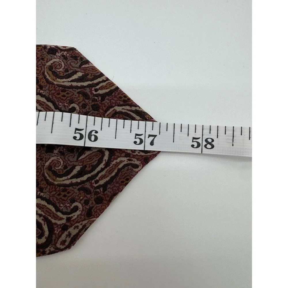 Giorgio Armani Cravatte Silk Tie Red Paisley Pattern Made in Italy Designer Tie